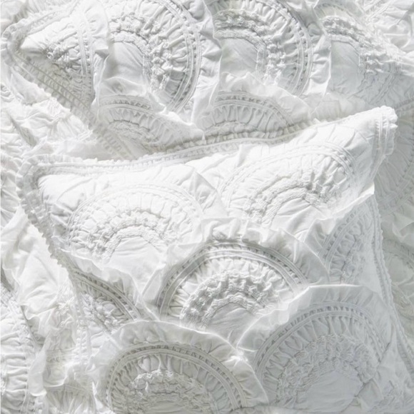 Anthropologie rivets king size quilt with 3 Euro shams - Picture 2 of 5